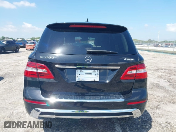 2015 Mercedes-Benz M 400 with VIN 4JGDA5GB4FA559004, listed as a IAAI auction lot 41932299 with 84,749 mi miles and . Bid and sale history available at DreamBid. Image 17.