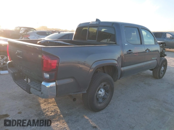 2021 Toyota Tacoma SR z VIN 3TYAX5GN2MT020997, wystawiony jako IAAI lot #40991578 z przebiegiem 81 509 mil mil oraz . Historia ofert i sprzedaży dostępna na DreamBid. Obrazek 4.