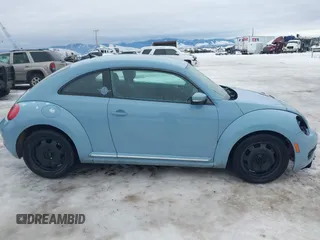 2012 Volkswagen Beetle 2.5L PZEV with VIN 3VWJP7AT7CM605780, listed as a IAAI auction lot 41142616 with 177,768 mi miles. Bid and sale history available at carsss.com. Image 14.