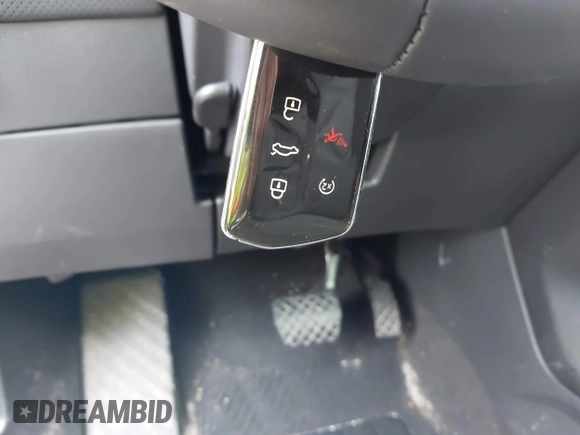 2024 Volkswagen Atlas SE with VIN 1V2KE2CA3RC235187, listed as a IAAI auction lot 42017847 with 12,575 mi miles and . Bid and sale history available at DreamBid. Image 11.