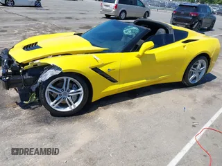 2016 Chevrolet Corvette 1LT z VIN 1G1YB2D77G5111974, wystawiony jako IAAI lot #42134341 z przebiegiem 28 287 mil mil oraz . Historia ofert i sprzedaży dostępna na DreamBid. Obrazek 18.
