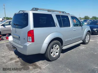 2006 Nissan Pathfinder SE with VIN 5N1AR18W96C655348, listed as a IAAI auction lot 41789686 with 213,238 mi miles. Bid and sale history available at carsss.com. Image 4.