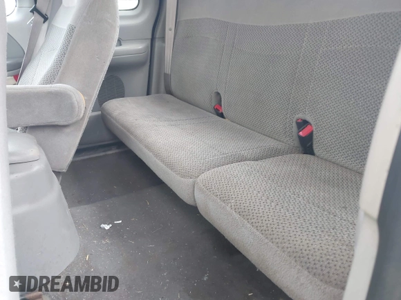 2000 Ford F-150 XL with VIN 1FTZX1722YNB23944, listed as a IAAI auction lot 42618183 with 223,986 mi miles and . Bid and sale history available at DreamBid. Image 8.