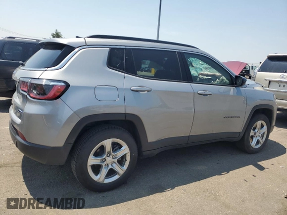 2024 Jeep Compass Latitude z VIN 3C4NJDBN0RT596696, wystawiony jako Copart lot #60412135 z przebiegiem Nie podano mil oraz Czysty tytuł • Clean title. Historia ofert i sprzedaży dostępna na DreamBid. Obrazek 3.