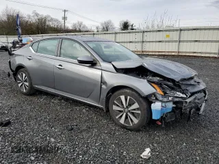 2021 Nissan Altima SV z VIN 1N4BL4DW5MN312108, wystawiony jako Copart lot #51712375 z przebiegiem 28 491 mil mil oraz Szkoda całkowita • Salvage title. Historia ofert i sprzedaży dostępna na DreamBid. Obrazek 4.