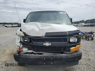 2017 Chevrolet Express Cargo z VIN 1GCWGAFF3H1147488, wystawiony jako Copart lot #51792665 z przebiegiem Nie podano mil oraz Szkody całkowita. Historia ofert i sprzedaży dostępna na DreamBid. Obrazek 5.