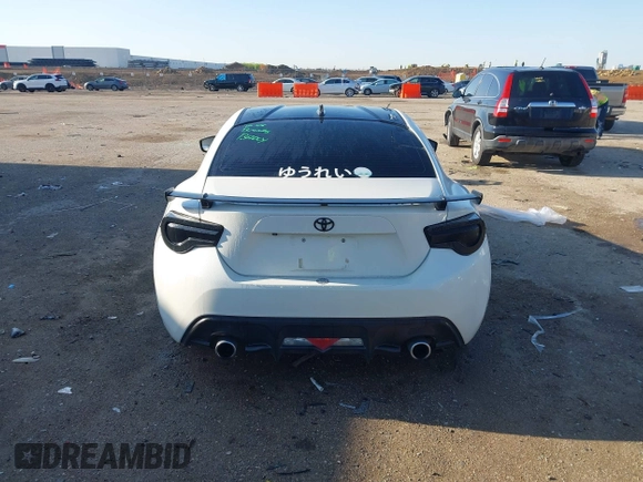 2017 Toyota 86 z VIN JF1ZNAA1XH8707535, wystawiony jako IAAI lot #41969546 z przebiegiem 85 468 mil mil oraz . Historia ofert i sprzedaży dostępna na DreamBid. Obrazek 16.