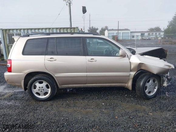 2007 Toyota Highlander w/3rd Row with VIN JTEEP21A070232012, listed as a IAAI auction lot 41632003 with 225,938 mi miles. Bid and sale history available at carsss.com. Image 13.