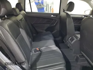 2022 Volkswagen Tiguan SE z VIN 3VV2B7AX0NM148761, wystawiony jako Copart lot #60618595 z przebiegiem 68 437 mil mil oraz Szkoda całkowita • Salvage title. Historia ofert i sprzedaży dostępna na DreamBid. Obrazek 11.