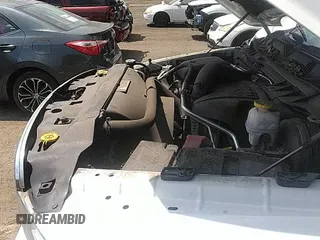 2019 Ram 1500 Tradesman z VIN 3C6JR6DT6KG535809, wystawiony jako IAAI lot #42867989 z przebiegiem 80 129 mil mil oraz . Historia ofert i sprzedaży dostępna na DreamBid. Obrazek 19.