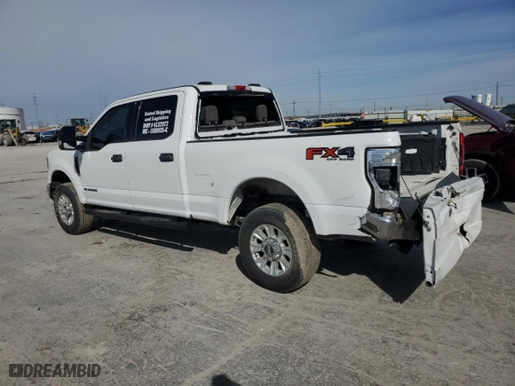 2020 Ford Super Duty F-250 SRW XL with VIN 1FT7W2BT1LEE95526, listed as a Copart auction lot 48225225 with 173,657 mi miles and Salvage Title. Bid and sale history available at carsss.com. Image 2.