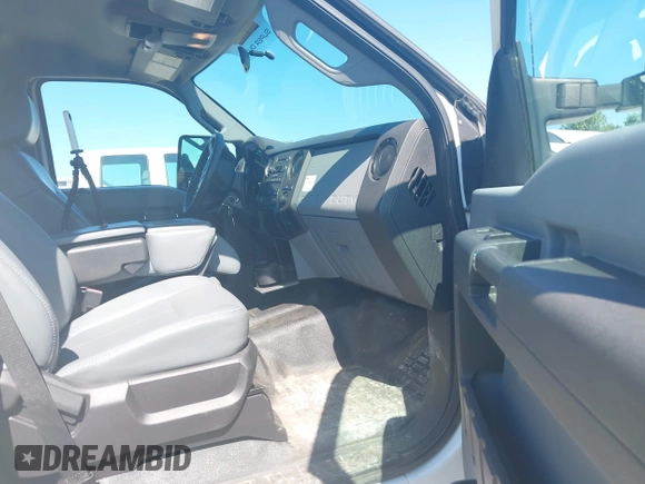 2012 Ford F-250 XL z VIN 1FT7W2B65CEB09619, wystawiony jako IAAI lot #42484807 z przebiegiem 42 149 mil mil oraz . Historia ofert i sprzedaży dostępna na DreamBid. Obrazek 5.