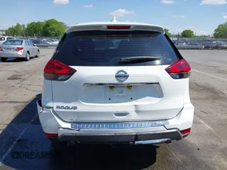 2018 Nissan Rogue SV with VIN KNMAT2MT8JP529958, listed as a IAAI auction lot 41991829 with 73,787 mi miles and . Bid and sale history available at carsss.com. Image 16.