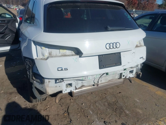 2019 Audi Q5 Premium with VIN WA1ANAFY8K2126536, listed as a IAAI auction lot 41018854 with 132,800 mi miles. Bid and sale history available at carsss.com. Image 6.