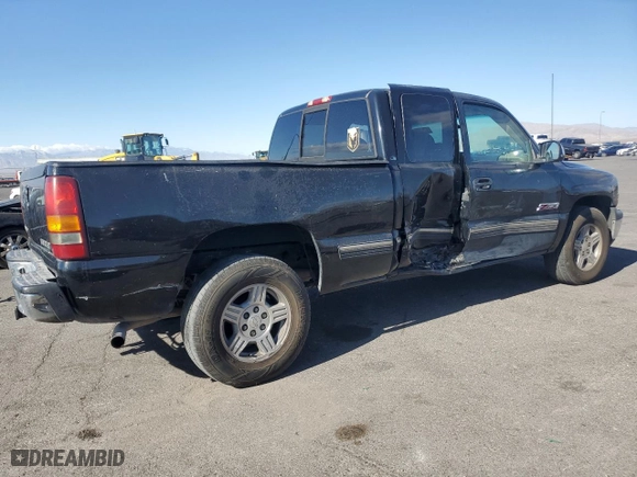2000 Chevrolet Silverado 1500 LT with VIN 1GCEK19T3YE128282, listed as a Copart auction lot 44359805 with 153,728 mi miles and Salvage Title. Bid and sale history available at carsss.com. Image 3.