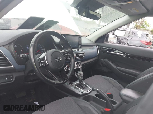 2021 Kia Seltos S with VIN KNDEU2AA6M7143688, listed as a IAAI auction lot 42584672 with 39,621 mi miles and . Bid and sale history available at DreamBid. Image 17.