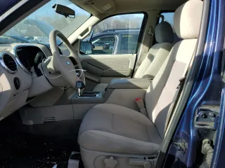 2007 Ford Explorer XLT z VIN 1FMEU73E87UB71524, wystawiony jako Copart lot #88809485 z przebiegiem 95 408 mil mil oraz Czysty tytuł • Clean title. Historia ofert i sprzedaży dostępna na DreamBid. Obrazek 7.