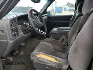 2005 GMC Sierra 2500HD SLT with VIN 1GTHK29U05E307645, listed as a Copart auction lot 80295834 with 151,225 mi miles and Salvage title. Bid and sale history available at DreamBid. Image 7.