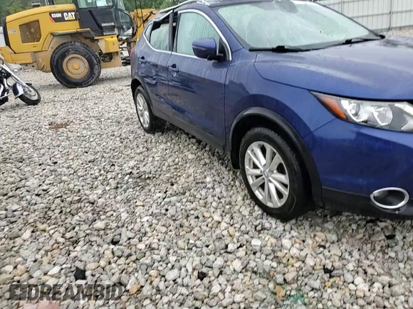 2017 Nissan Rogue SV with VIN JN1BJ1CR2HW111019, listed as a Copart auction lot 57762695 with 80,469 mi miles and Clean title. Bid and sale history available at DreamBid. Image 14.