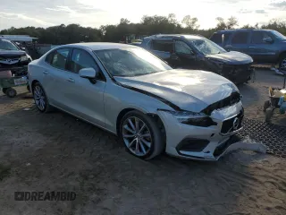 2021 Volvo S60 Momentum with VIN 7JR102FK3MG093796, listed as a Copart auction lot 71767603 with 41,759 mi miles. Bid and sale history available at carsss.com. Image 4.