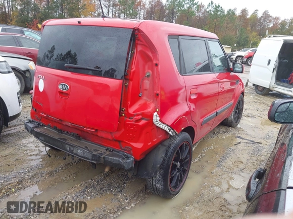 2010 Kia Soul + with VIN KNDJT2A25A7189521, listed as a IAAI auction lot 41008724 with 180,131 mi miles. Bid and sale history available at carsss.com. Image 4.