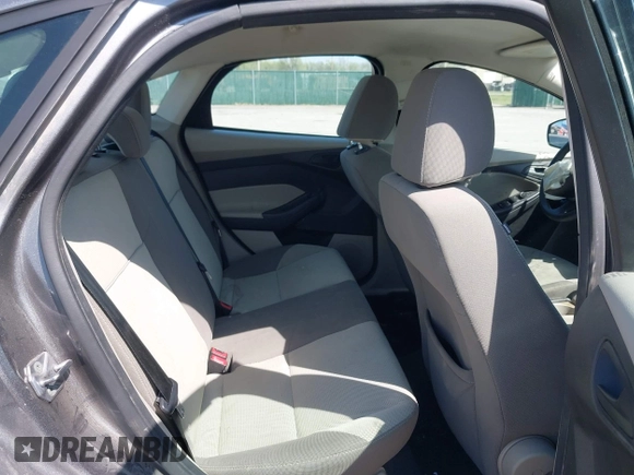 2012 Ford Focus SE с VIN 1FAHP3F20CL456565, выставлен на аукционе IAAI как лот 42045389 с пробегом 164 323 миль миль и . История ставок и продаж доступна на DreamBid. Изображение 8.