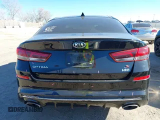2019 Kia Optima LX with VIN 5XXGT4L38KG320204, listed as a IAAI auction lot 41400608 with 64,795 mi miles. Bid and sale history available at carsss.com. Image 17.
