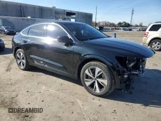 2024 Audi Q8 e-tron Sportback S line Premium Plus z VIN WA1CAAGE6RB031248, wystawiony jako Copart lot #82036714 z przebiegiem 7 671 mil mil oraz Szkoda całkowita • Salvage title. Historia ofert i sprzedaży dostępna na DreamBid. Obrazek 4.