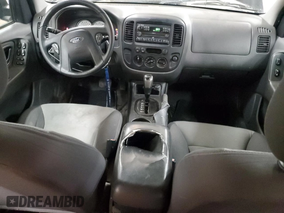 2005 Ford Escape XLS Value with VIN 1FMYU92Z05DA10448, listed as a Copart auction lot 54438955 with 185,303 mi miles and Salvage title. Bid and sale history available at DreamBid. Image 8.