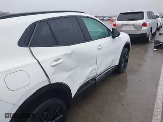2022 Buick Envision Essence with VIN LRBFZNR43ND110042, listed as a IAAI auction lot 41177517 with 29,617 mi miles. Bid and sale history available at carsss.com. Image 6.