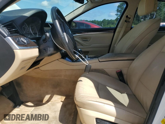 2012 BMW 5 Series 535i z VIN WBAFR7C51CC808292, wystawiony jako Copart lot #61137415 z przebiegiem 201 134 mil mil oraz Czysty tytuł • Clean title. Historia ofert i sprzedaży dostępna na DreamBid. Obrazek 7.