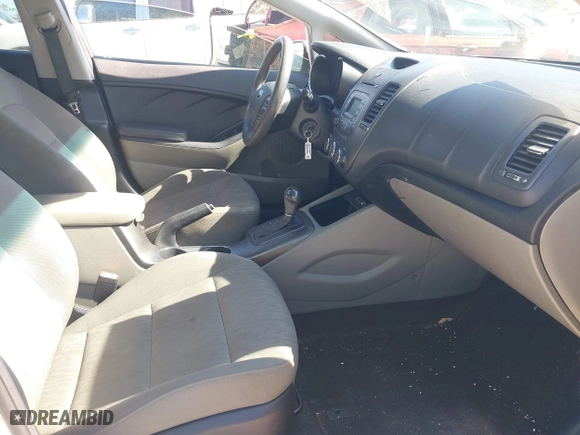 2015 Kia Forte LX with VIN KNAFK4A60F5433356, listed as a IAAI auction lot 41752952 with 91,631 mi miles. Bid and sale history available at carsss.com. Image 5.