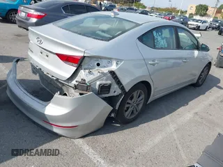 2018 Hyundai Elantra SEL z VIN 5NPD84LFXJH305253, wystawiony jako IAAI lot #42078772 z przebiegiem 122 065 mil mil oraz . Historia ofert i sprzedaży dostępna na DreamBid. Obrazek 4.