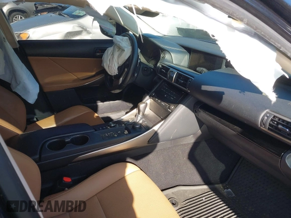 2018 Lexus IS 300 z VIN JTHC81D2XJ5031427, wystawiony jako IAAI lot #42059295 z przebiegiem 84 586 mil mil oraz . Historia ofert i sprzedaży dostępna na DreamBid. Obrazek 5.