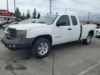 2007 GMC Sierra 1500 SL z VIN 1GTEC19C27Z508489, wystawiony jako Copart lot #56066675 z przebiegiem 158 143 mil mil oraz Szkoda całkowita • Salvage title. Historia ofert i sprzedaży dostępna na DreamBid. Obrazek 1.