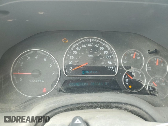 2005 GMC Envoy SLT with VIN 1GKDT13S852330514, listed as a Copart auction lot 71190504 with 203,616 mi miles and Salvage Title. Bid and sale history available at carsss.com. Image 9.