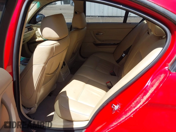 2006 BMW 3 Series 325i with VIN WBAVB17526NK41395, listed as a IAAI auction lot 42122401 with 159,141 mi miles. Bid and sale history available at carsss.com. Image 8.