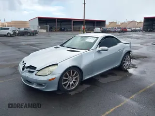 2005 Mercedes-Benz SLK 230/320 с VIN WDBWK56F35F045143, выставлен на аукционе IAAI как лот 42014710 с пробегом 96 868 миль миль и . История ставок и продаж доступна на DreamBid. Изображение 2.