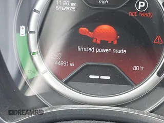 2016 FIAT 500e z VIN 3C3CFFGE3GT136141, wystawiony jako IAAI lot #42283699 z przebiegiem 44 891 mil mil oraz . Historia ofert i sprzedaży dostępna na DreamBid. Obrazek 12.