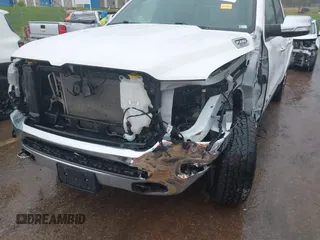 2022 Ram 1500 Limited z VIN 1C6SRFHT6NN446901, wystawiony jako IAAI lot #42042634 z przebiegiem 46 809 mil mil oraz . Historia ofert i sprzedaży dostępna na DreamBid. Obrazek 6.