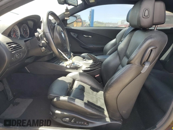 2010 BMW M6 z VIN WBSEH9C52ACY25265, wystawiony jako Copart lot #53721055 z przebiegiem Nie podano mil oraz Czysty tytuł • Clean title. Historia ofert i sprzedaży dostępna na DreamBid. Obrazek 7.