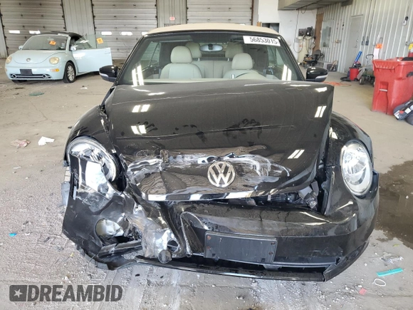 2013 Volkswagen Beetle 2.5L с VIN 3VW5P7AT5DM811974, выставлен на аукционе Copart как лот 56853015 с пробегом 68 959 миль миль и На запчасти • Non repairable. История ставок и продаж доступна на DreamBid. Изображение 5.