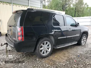 2009 GMC Yukon Denali z VIN 1GKFK03229J124008, wystawiony jako Copart lot #56189155 z przebiegiem 258 994 mil mil oraz Tytuł czysty. Historia ofert i sprzedaży dostępna na DreamBid. Obrazek 3.