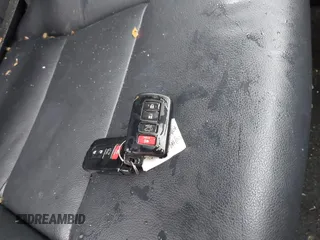 2018 Toyota RAV4 SE с VIN JTMJFREV7JJ748669, выставлен на аукционе IAAI как лот 42201518 с пробегом 111 570 миль миль и . История ставок и продаж доступна на DreamBid. Изображение 11.