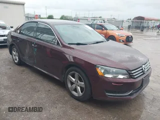 2012 Volkswagen Passat SE с VIN 1VWBH7A31CC068990, выставлен на аукционе IAAI как лот 41892803 с пробегом 136 569 миль миль и . История ставок и продаж доступна на DreamBid. Изображение 1.