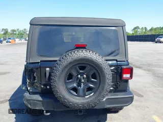 2018 Jeep Wrangler Unlimited Sport with VIN 1C4HJXDN3JW198375, listed as a IAAI auction lot 41965568 with 106,418 mi miles and . Bid and sale history available at DreamBid. Image 16.