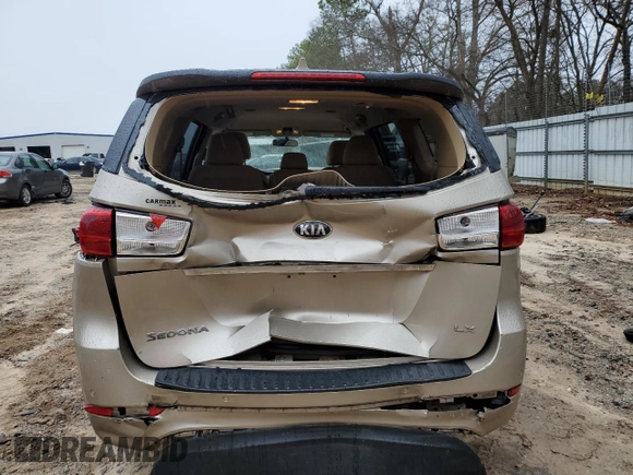 2015 Kia Sedona LX with VIN KNDMB5C16F6020174, listed as a Copart auction lot 45802495 with 103,570 mi miles and Salvage Title. Bid and sale history available at DreamBid. Image 6.
