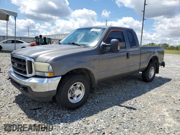 2004 Ford Super Duty F-250 XL with VIN 1FTNX20L24EB98046, listed as a Copart auction lot 51931954 with 267,436 mi miles and Salvage Title. Bid and sale history available at carsss.com. Image 1.