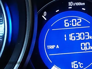 2015 Honda Fit LX with VIN 3HGGK5H57FM106670, listed as a IAAI auction lot 42097655 with 116,303 mi miles and . Bid and sale history available at DreamBid. Image 15.