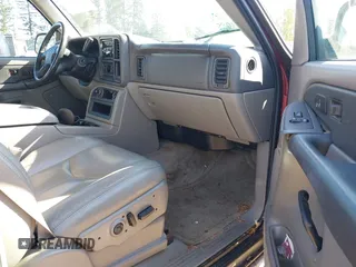 2003 Chevrolet Tahoe LT with VIN 1GNEK13Z43R285342, listed as a IAAI auction lot 42085399 with 137,979 mi miles. Bid and sale history available at carsss.com. Image 5.